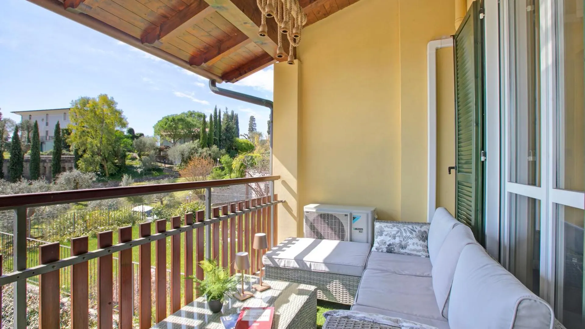 Alice House Terrace & Lake View - Happy Rentals Gardone Riviera İtalya